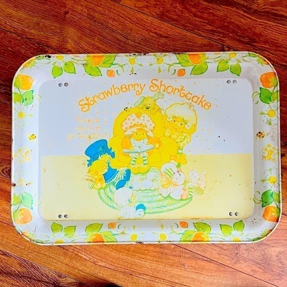 𝅺VINTAGE 1981 Strawberry Shortcake Tray Stand